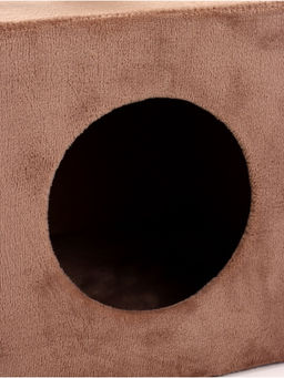 Домик для кошек с когтеточкой «Домосед», с лестницей и площадкой, 60×35×56 см, капучино