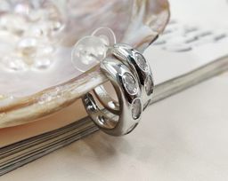 Серьги стильные