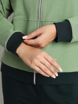 Костюм женский Модный Фисташковый