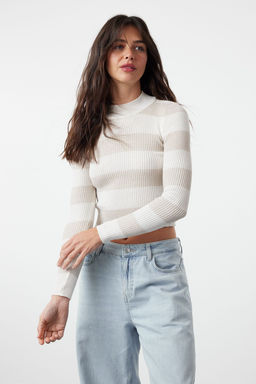 Ekru Crop Couple Pamuklu Renk Bloklu Triko Kazak TWOAW20KZ0255