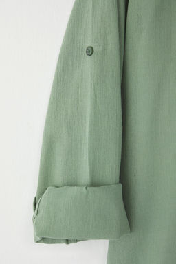 TRENDYOL MAN Haki Regular Fit Apoletli Burusuk Efektli Keten Gorunumlu Gomlek TMNSS23GO00061 - Trendyolmilla фото 7