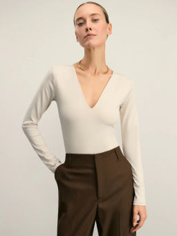 Базовое боди с треугольным вырезом ZR2501013 / Zarina