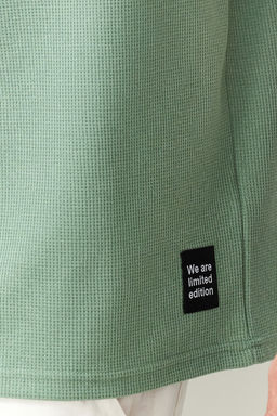 TRENDYOL MAN Siyah Oversize/Genis Kesim K?sa Kol Cepli Etiket Detayl? T-Shirt TMNSS23TS00077 - Trendyolmilla фото 5