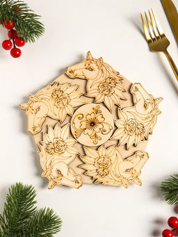 Подставка под горячее «Лошадь в цветах», 20 см, можжевельник