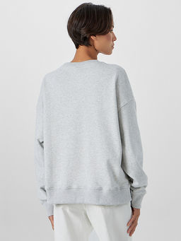 Свитшот женский серый с надписью Wonderland - Mark formelle фото 2