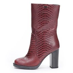 Сапожки женские