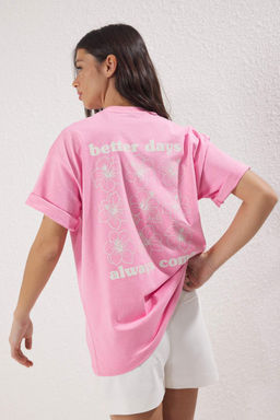 TRENDYOLMILLA Ac?k Mavi %100 Pamuk Oversize/Genis Kal?p On Arka Bask?l? Orme T-Shirt TWOSS25TS00059 фото 2