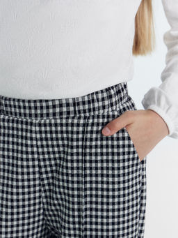 Классические брюки для девочек с принтом клетка виши - Mark formelle фото 5