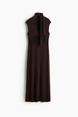 Vestido con fular