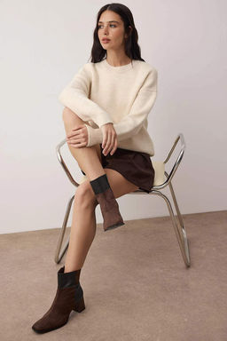 Kahverengi Suet Renk Bloklu Detayl? Kare Burun Kad?n 7,5 cm Blok Topuklu Bot TAKAW26BO00099