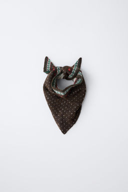 TRIANGULAR FLORAL AND BEAD SCARF