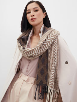 В составе шерсть. Большой теплый двусторонний палантин