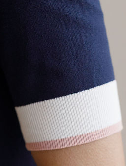 Джемпер с V-вырезом с коротким рукавом из вискозы