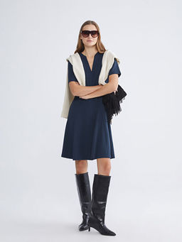 V Yaka Belden Oturtmal? Elbise