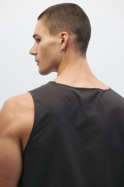 Camiseta de deporte con DryMove Regular Fit - H&m фото 5
