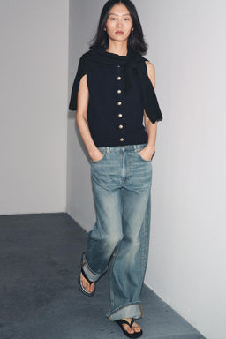GOLD BUTTON WOOL VEST