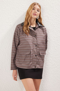 TRENDYOLMILLA Cok Renkli Poti Kare Desenli Suni Deri Yaka Detayl? Oversize Ceket Mont TWOSS25MO00022  фото 2