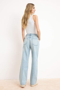 Mavi Yuksek Bel Straight/Duz Kesim %100 PamukluJeans TWOSS26JE00177 - Trendyolmilla фото 4