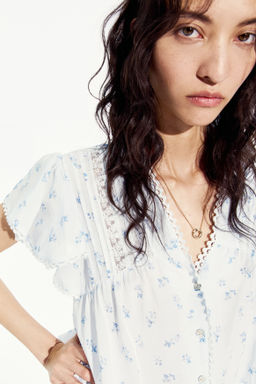 Blusa con inserciones de encaje - H&m фото 4