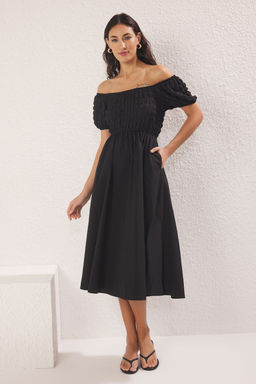 TRENDYOLMILLA Siyah Duz Midi Dokuma Elbise TWOSS25EL00770