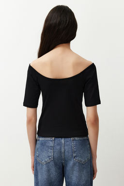 Siyah Kalp Yaka K?sa Kollu Regular/Normal Kal?p Orme Bluz TWOSS24BZ00561 - Trendyolmilla фото 6