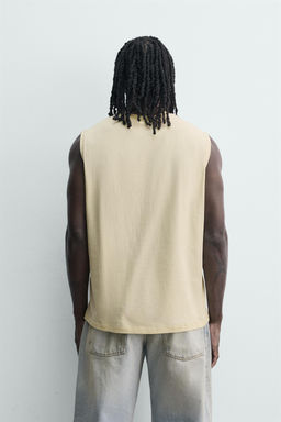CAMISETA TANK LAVADA / Amarillo claro