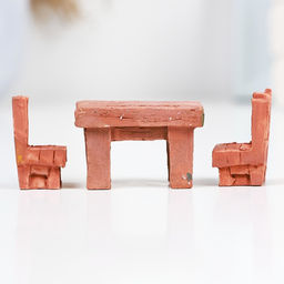 Набор фигурок полистоун TAKE IT EASY «Стол и стулья», 3 предмета, 2×2×2 см