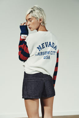 VARSITY STRIPED T-SHIRT