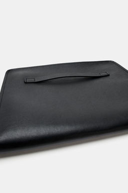 FUNDA PIEL PARA IPAD / Negro - Zara фото 4