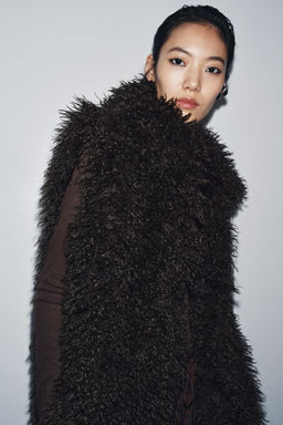 FAUX FUR GILET - Zara фото 2