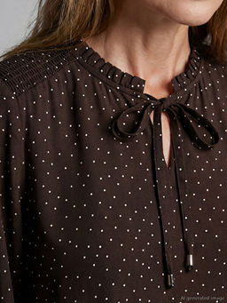 Ba?lamal? Yaka Puantiyeli Bluz