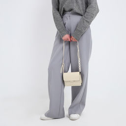 Сумка женская-мессенджер, 17×14×6 см, бежевая