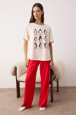 Ekru-K?rm?z? Penguen Bask?l? Yumusak Tuse Pamuklu Likral? Orme Pijama Tak?m? THMAW26PT00156