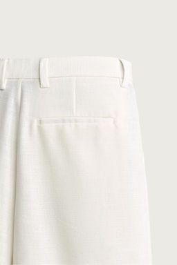 PANTAL?N RELAXED FIT ESTRUCTURA PLIEGUES / Blanco - Zara фото 9