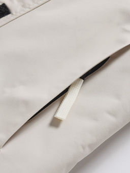 Парка зимняя подростковая для девочки с капюшоном и мехом бежевого цвета 9534B