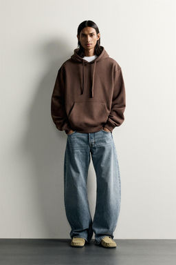 SUDADERA RELAXED FIT CAPUCHA B?SICA / Marr?n