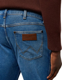 Джинсы мужские