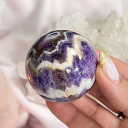 Шар из шевронного Аметиста