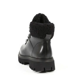 Ботинки девичьи