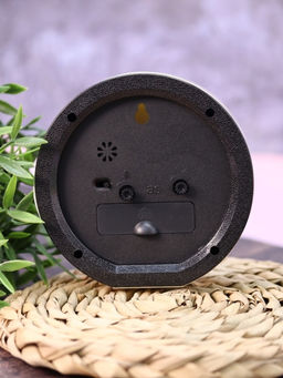 Часы-будильник Morning dog, white (12,5х12,5 см)