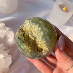 Шар из Пренита с Эпидотом