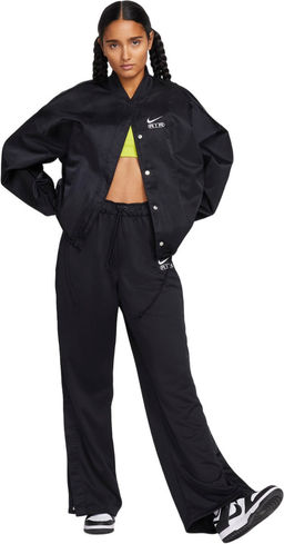 Ветровка женская