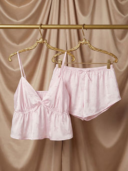 V Yaka Saten Kad?n ?ortlu Pijama Tak?m?