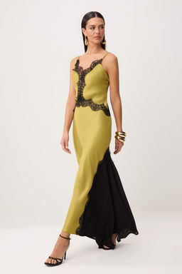 Yag Yesil Dokuma Saten Dantelli Maxi Elbise TPRSS26EL00311