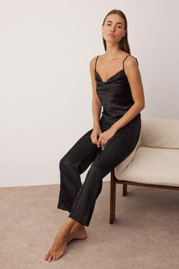 Siyah Dantel Detayl? Saten Dokuma Pijama Tak?m? THMAW26PT00078