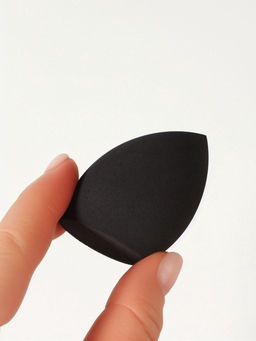 Цена за 2 шт. Спонжи для макияжа, в футляре, 2 шт., чёрные