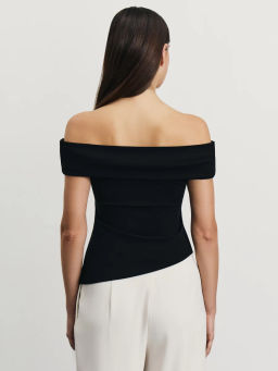 Приталенный топ со спущенными плечами / Zarina  фото 5