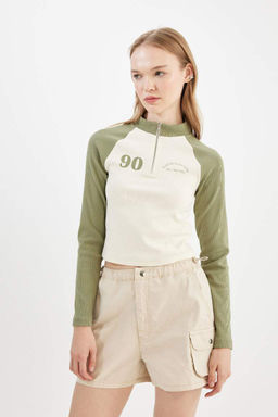 Женская крутая приталенная футболка в рубчик с половиной молнии с воротником-стойкой и цветным принтом, футболка с длинными рукавами - Defacto фото 3