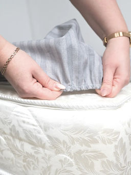 Простыня на резинке страйп-поплин 90*200