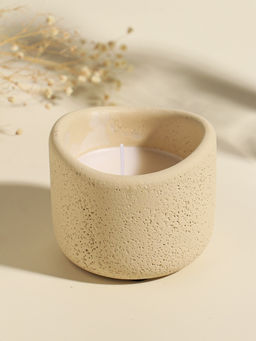 Свеча в вулканическом подсвечнике "Изгиб" белая 8,3х8,5х7 см